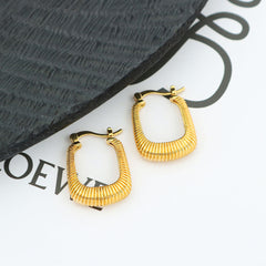 Giovani GOLD NYC 14K Gold Cute Wavy Pattern Hoop Earring