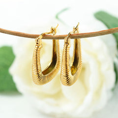 Giovani GOLD NYC 14K Gold Cute Wavy Pattern Hoop Earring