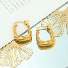 Giovani GOLD NYC 14K Gold Cute Wavy Pattern Hoop Earring