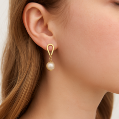 Giovani GOLD NYC Gold Teardrop Pearl Earrings – Classic Elegance with Modern Grace